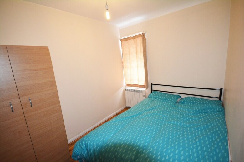 Hostal London Luxury 7 Bedroom Holiday Let
