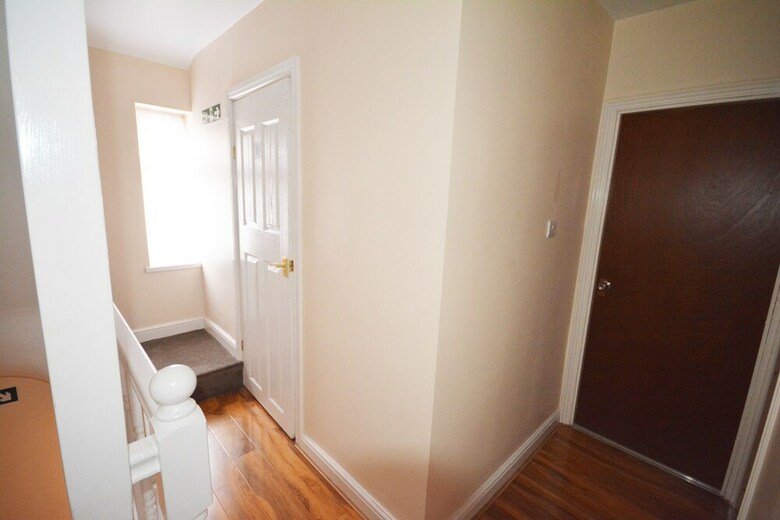 Hostal London Luxury 7 Bedroom Holiday Let
