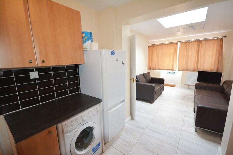 Hostal London Luxury 7 Bedroom Holiday Let