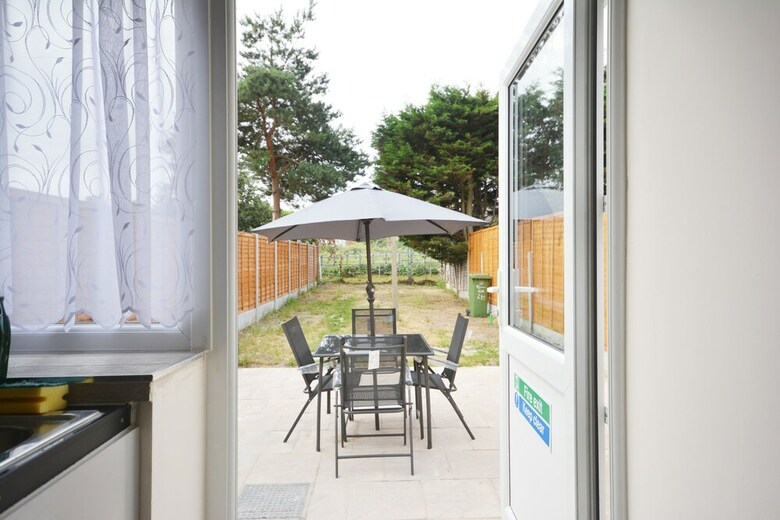 Hostal London Luxury 7 Bedroom Holiday Let