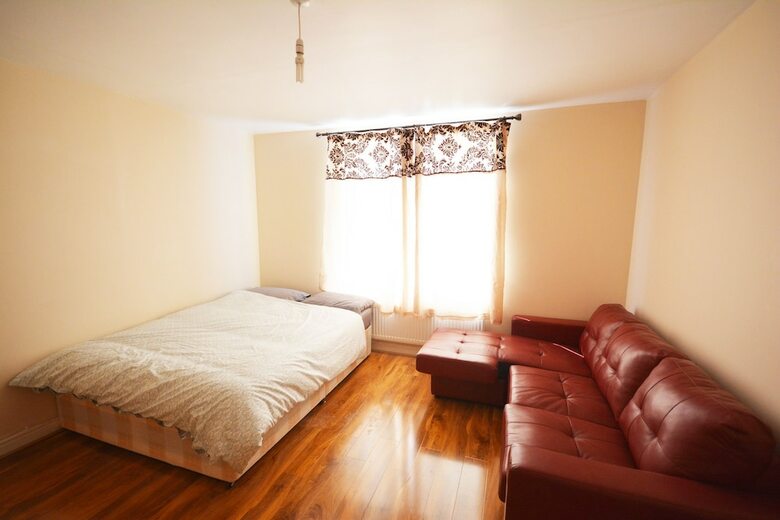 Hostal London Luxury 7 Bedroom Holiday Let
