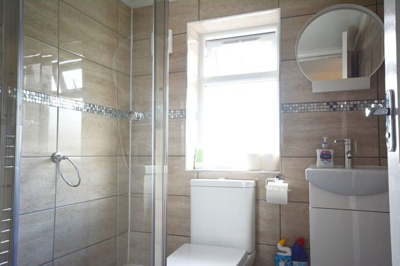 Hostal London Luxury 7 Bedroom Holiday Let