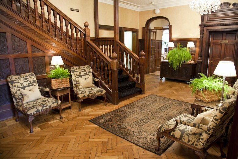 Rowton Hall Hotel And Spa