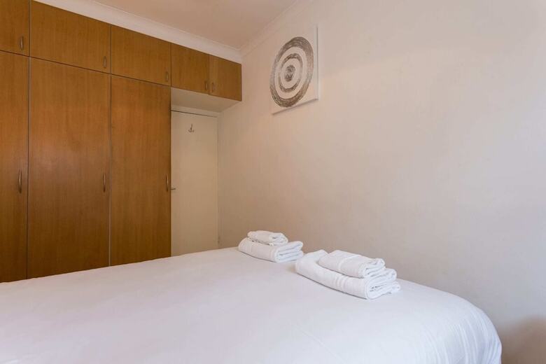 1 Bedroom Apartment In Notting Hill Accommodates 2