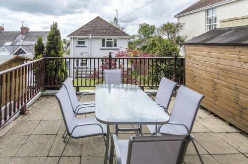 Mayfield House - 4 Bedroom House - Tenby
