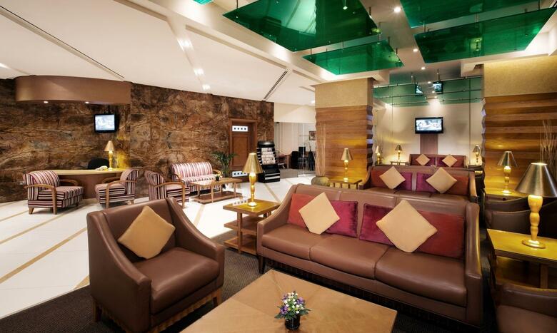 Avenue Hotel