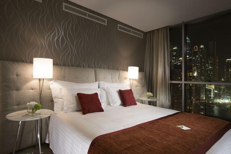 Avenue Hotel