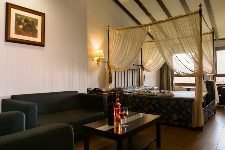 Hotel Complejo Enoturistico Finca La Estacada
