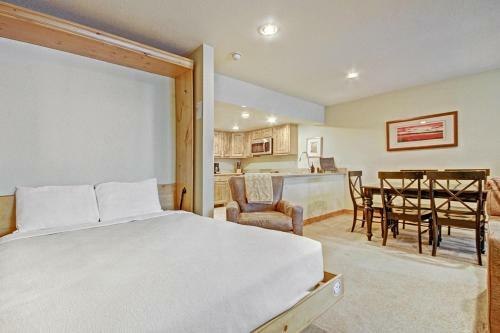 Hotel First Inn Kyobashi