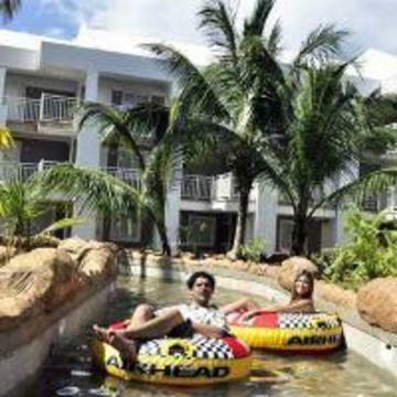 Blue Cove Hotel