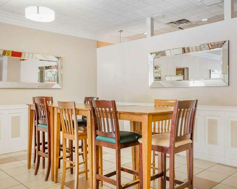 Hotel Comfort Inn Toronto Airport