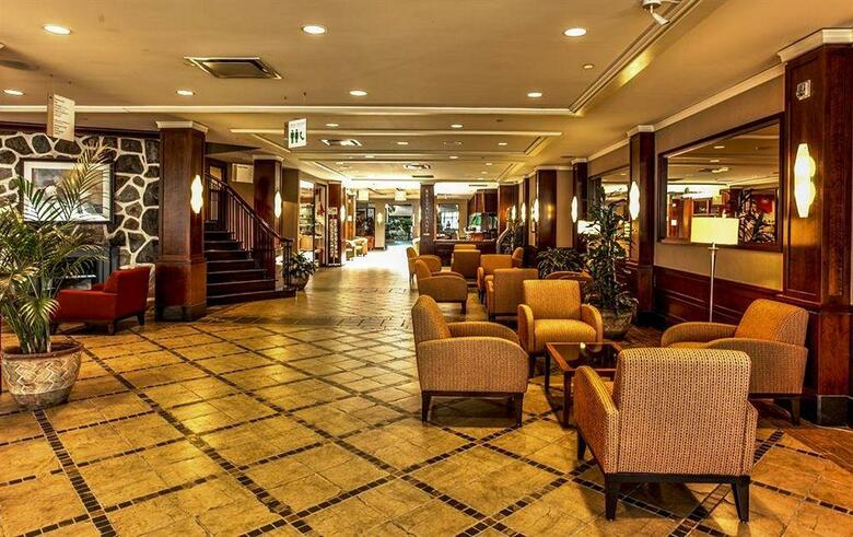 Hotel Holiday Inn Montreal Airport