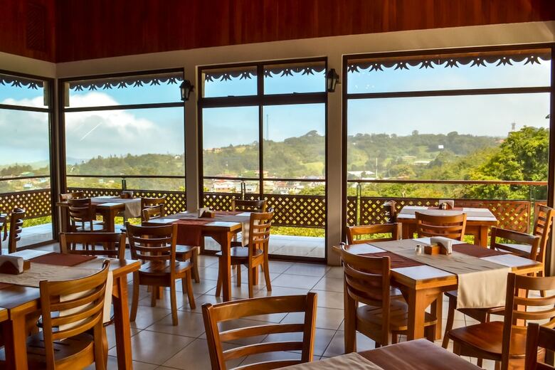 Hotel Ficus Sunset Suites