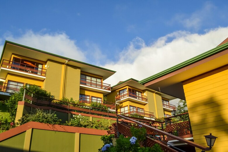 Hotel Ficus Sunset Suites
