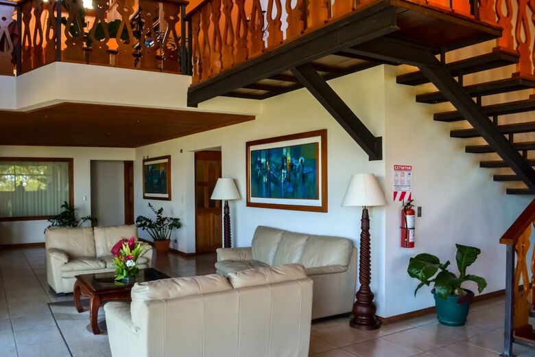 Hotel Ficus Sunset Suites