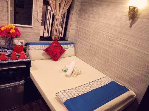 Hostal Day And Night Hotel