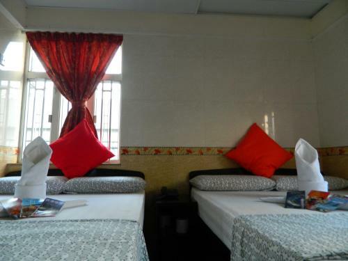 Hostal New London Hostel