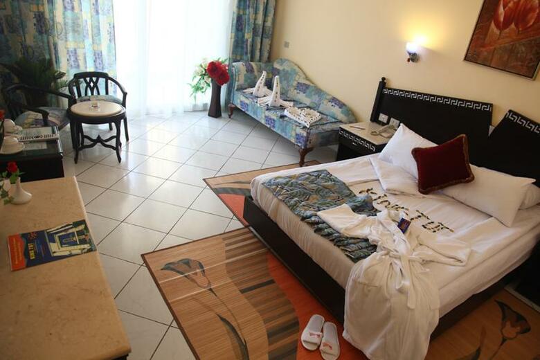 Hotel King Tut Aqua Park Beach Resort