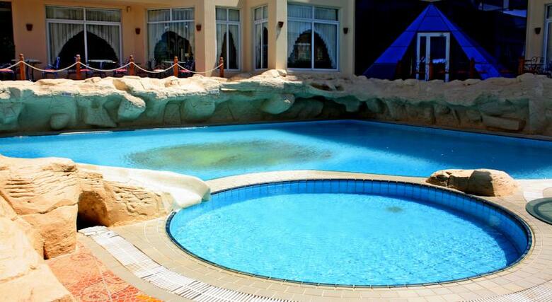 Hotel King Tut Aqua Park Beach Resort