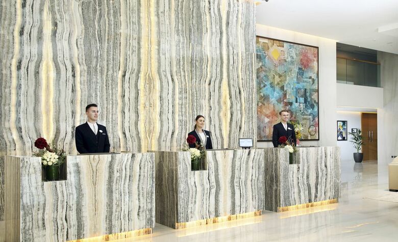 Grand Cosmopolitan Hotel