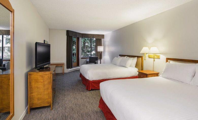 Hotel Whistler Village Inn & Suites