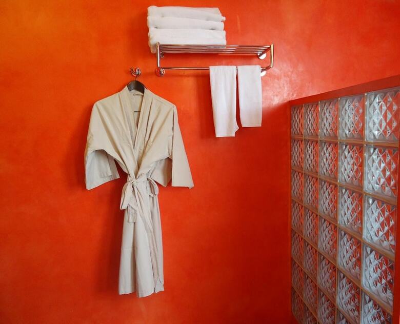 Men's Resort & Spa (gay Hotel)