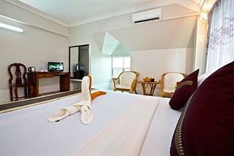 Damnak Riverside Hotel