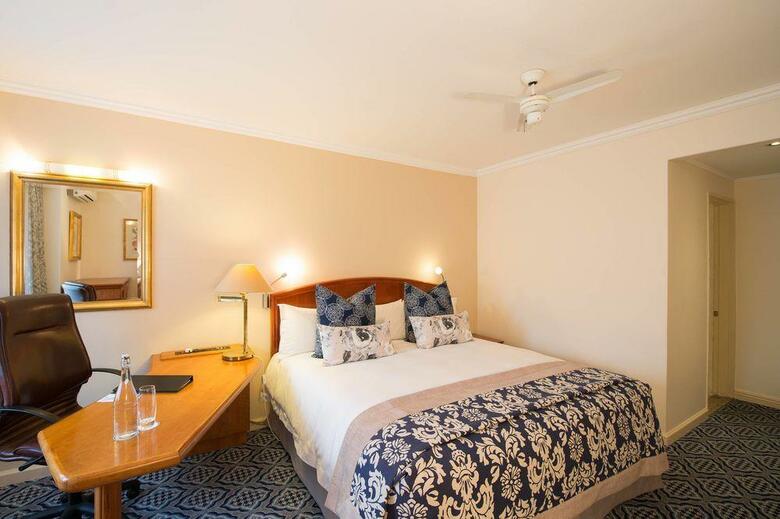 Protea Hotel Balalaika Sandton