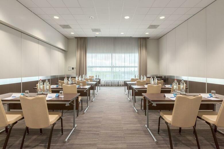 Hotel NH Amsterdam Schiphol Airport