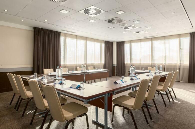 Hotel NH Amsterdam Schiphol Airport