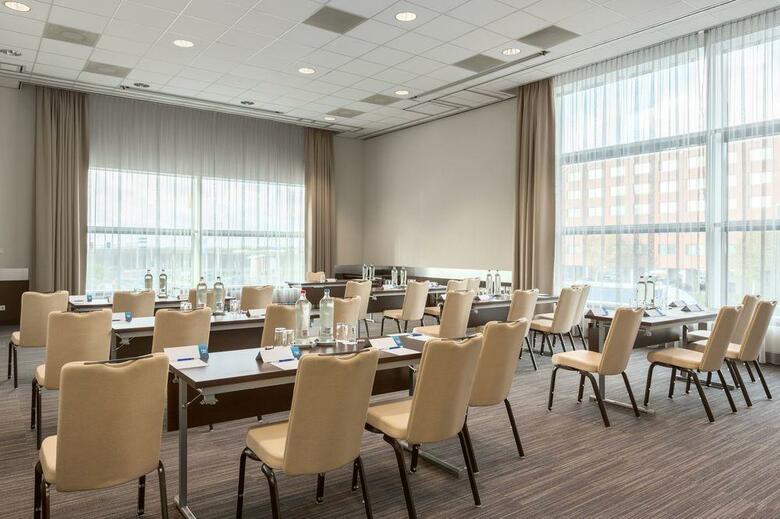 Hotel NH Amsterdam Schiphol Airport