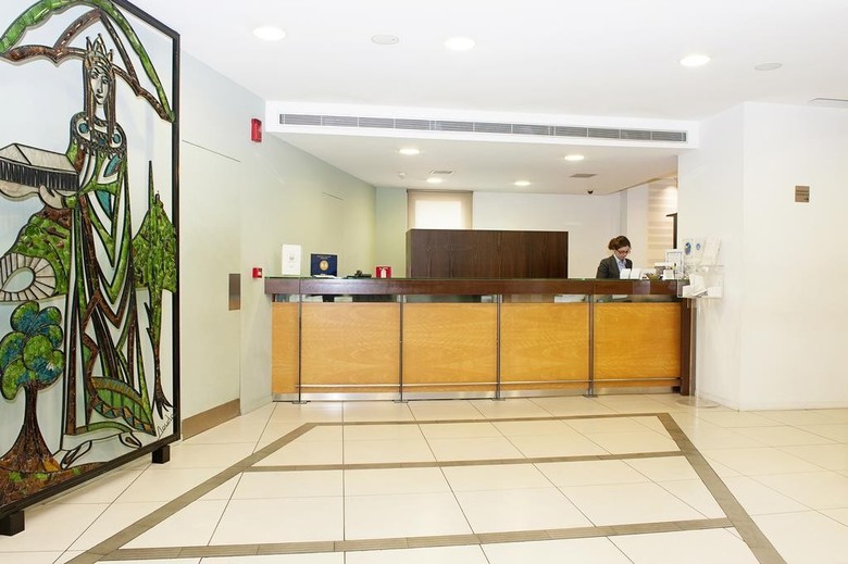 Athinais Hotel