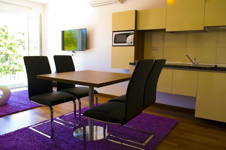 Hostal Residence Villa Karda