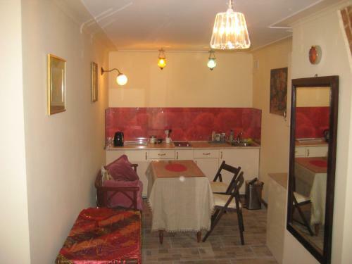 Art Apartments