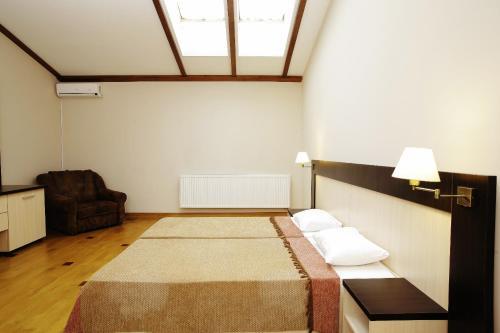 Deluxe Hostel Under The Roof