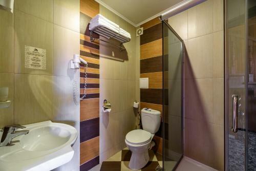 Status Hotel