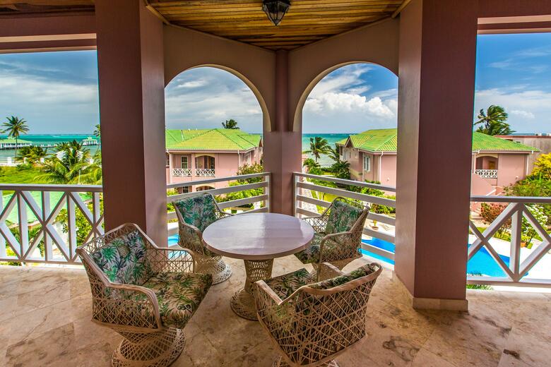 Hotel Grand Colony Island Villas