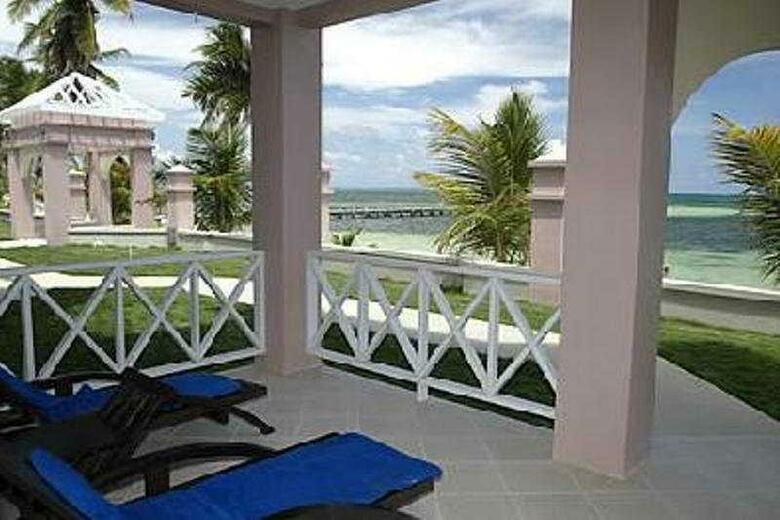 Hotel Grand Colony Island Villas
