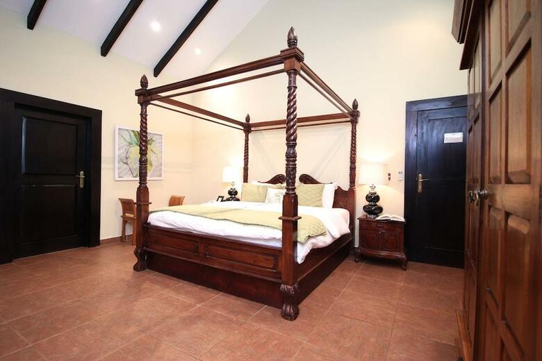 Hotel The Riverside Inn