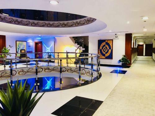 Meral Crown Hotel