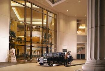 Hotel The Ritz-carlton Jakarta, Mega Kuningan