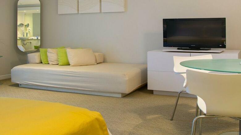 Holiday Inn Express Hotel & Suites Wtc