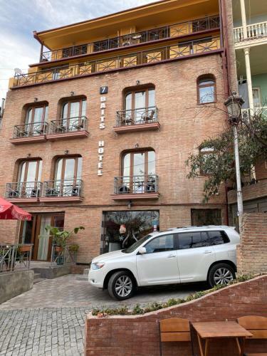 7 Baits Hotel And Hostel