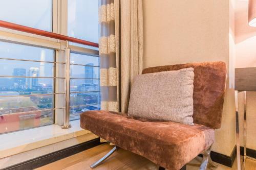 Binjiang Seven Service Apartment