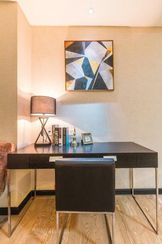 Binjiang Seven Service Apartment