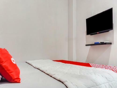 Hotel Vaccinated Staff - Oyo 90277 Kmk Residence