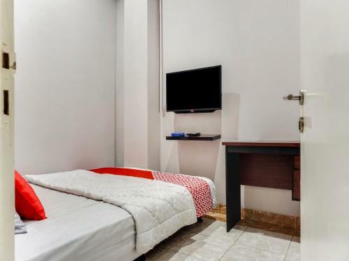 Hotel Vaccinated Staff - Oyo 90277 Kmk Residence