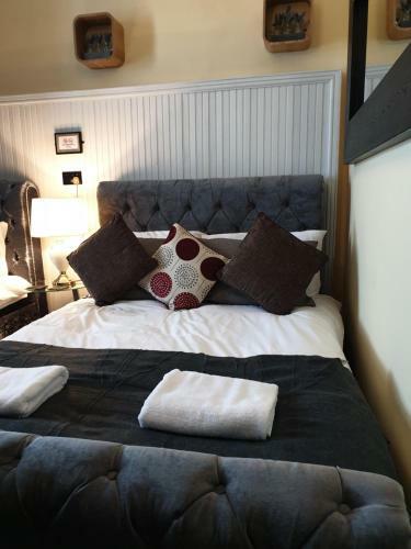 Hostal Dundee Terrace - Rooms In The City