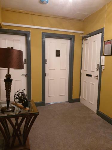 Hostal Dundee Terrace - Rooms In The City