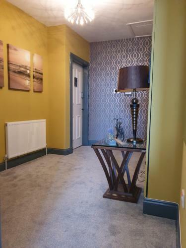 Hostal Dundee Terrace - Rooms In The City